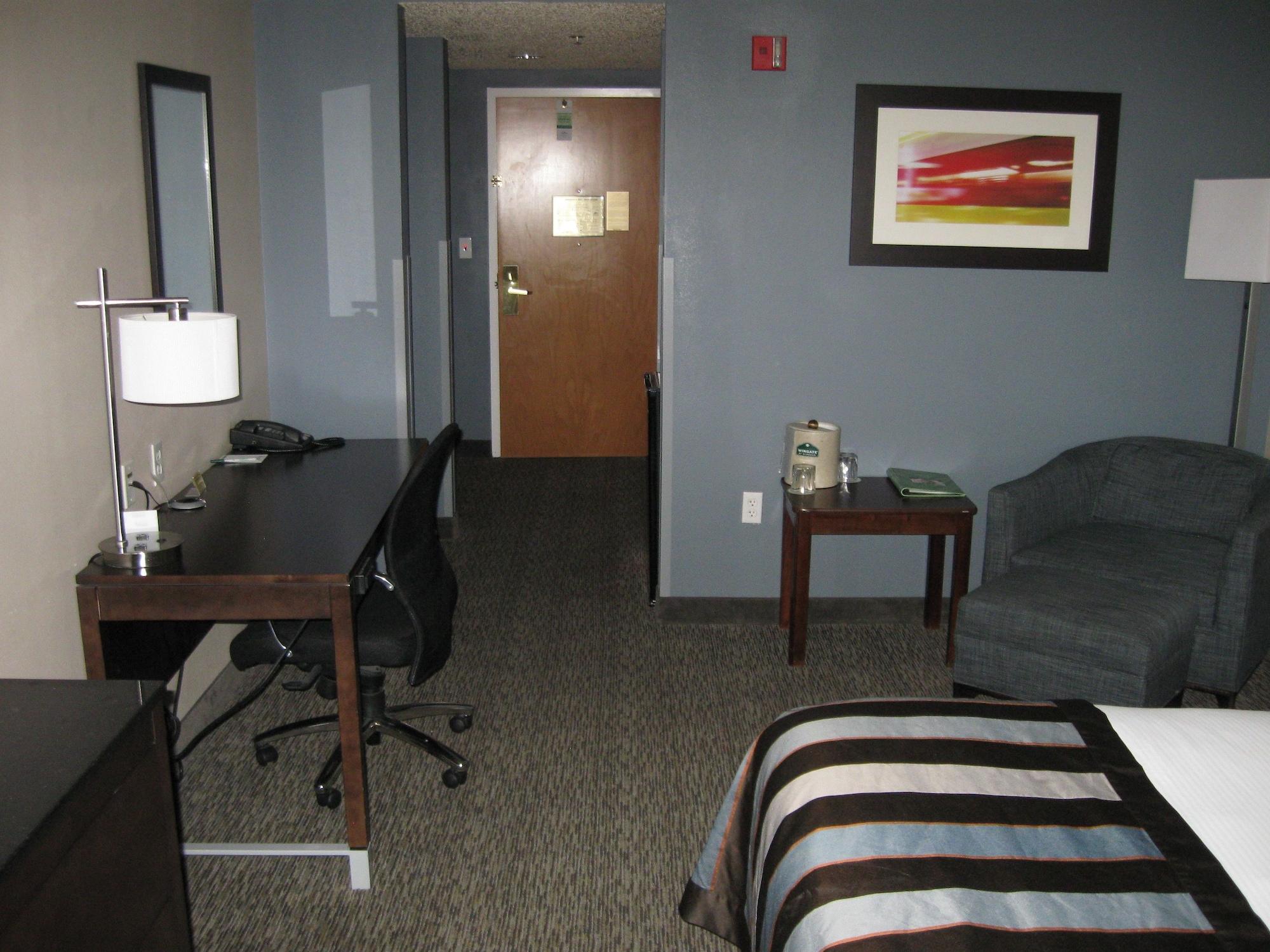 Wingate By Wyndham Fargo Hotel Exterior foto