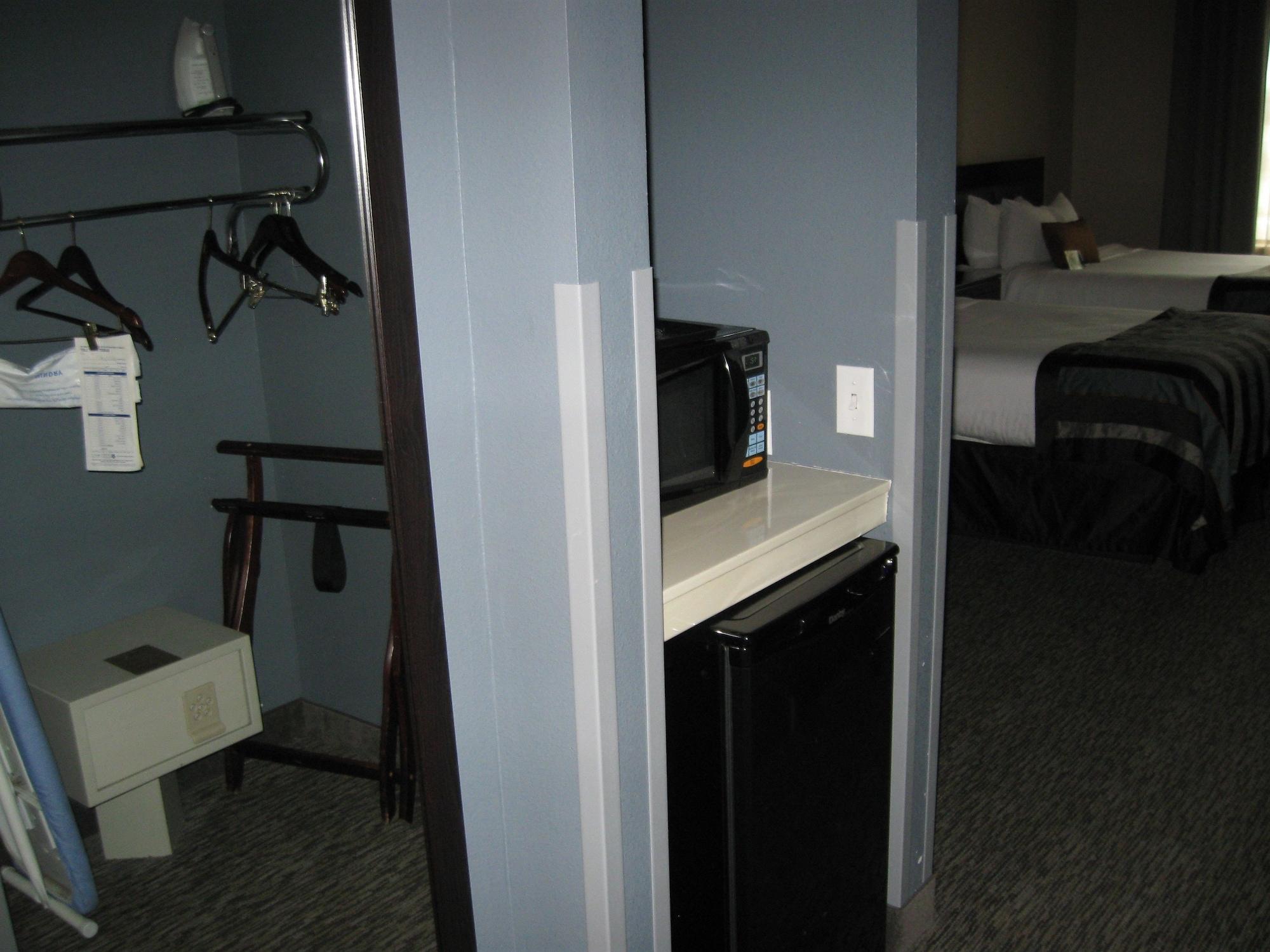 Wingate By Wyndham Fargo Hotel Exterior foto